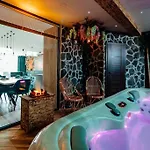 Paradise Wellness - Sauna&spa Villa *